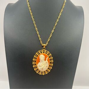 Ornate Woman Playing Mandolin Vintage Gold Tone Resin Cameo Necklace